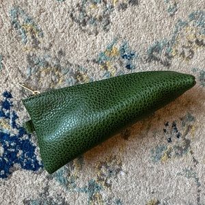 NEW 🦄 PLG Alpine Pouch in Avocado 🦄